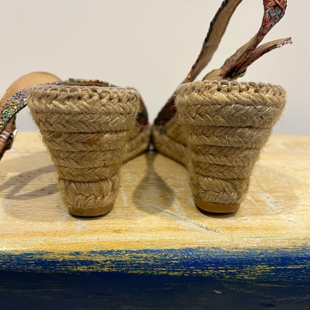 Multicolor Textured Peep-Toe Slingback Sandals - Picture 4 of 4